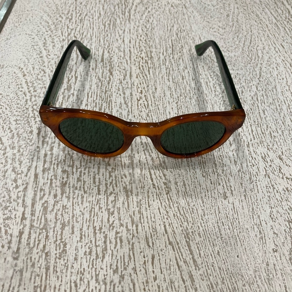 Womens Gucci sunglasses